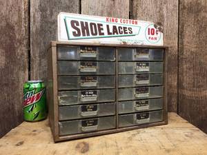 lot 303 image: Vintage King Cotton Shoe Laces Display Organizer
