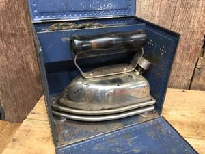 lot 305 image: Vintage Sunbeam Electric Iron of Irons Set