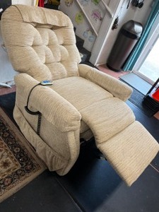 lot 76 image: Tranquil Ease Power Lift Chair Recliner  FDA Class II Medical Device