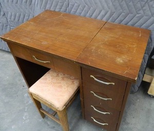 SEWING TABLE