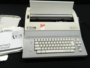 VINTAGE SMITH CORONA PERSONAL WORD PROSSESSOR