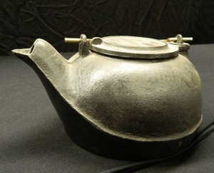 CAST IRON TEAPOT