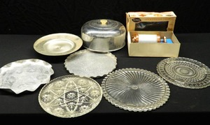 VINTAGE SERVING WARECOOKY PRESS LOT