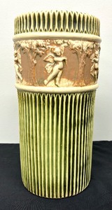 lot 26 image: Vintage Roseville Donatello Umbrella Holder