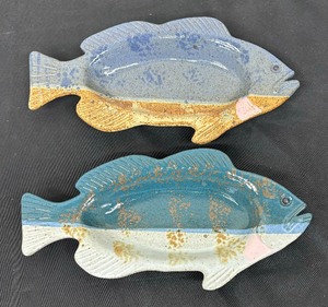 lot 39 image: Two Fish Motif Pottery Trays  Shallow Bowls  Trinket Dishes