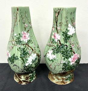 lot 41A image: Two Beautiful Vintage Chinese Celadon Vases