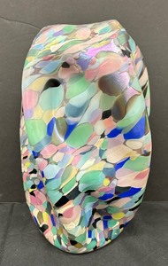 lot 46 image: Bright and Beautiful Artisan Crafted Glass Vase
