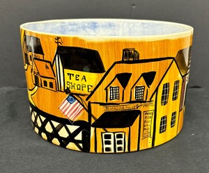 lot 53 image: Vintage Folk Art Design Bowl