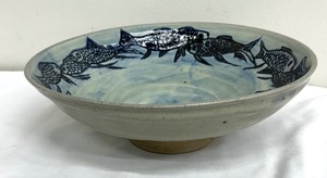 lot 79 image: Artisan Crafted Fish Motif Pottery Bowl