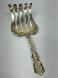 lot 82 image: Vintage Sterling Silver Asparagus Server