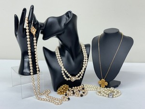 lot 143A image: Vintage Costume Jewelry Items including Faux Pearls