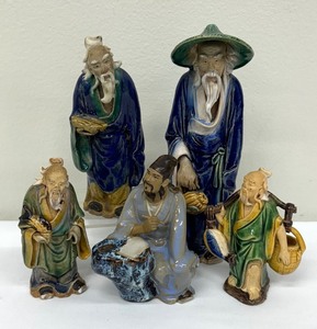lot 123 image: Five Vintage Asian Figurines