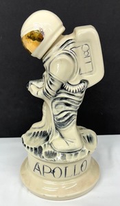 lot 134 image: Vintage Tom Sims Apollo Astronaut Decanter