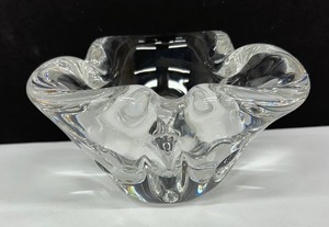 lot 154 image: Vintage Sevres Crystal Dish