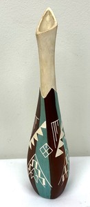 lot 189 image: Vintage Sioux Pottery Vase by Faith Swan