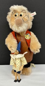 lot 191 image: Steiff Geppetto with Pinocchio Mohair Bear