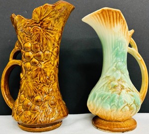 lot 186 image: Vintage McCoy Ewer Handled Pitcher & Vintage McCoy Pottery Berry and Vine Pitcher Vase