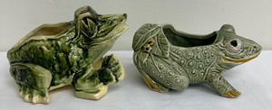 lot 195 image: A Duo of Vintage McCoy Frog Planters