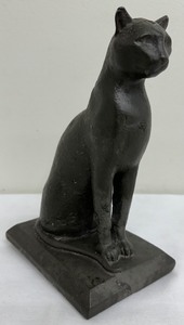 lot 203 image: Cute Composite Cat Statue