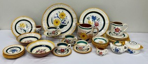 lot 234 image: Vintage Stangl Pottery Garden Flower Dishes