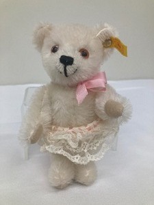 lot 14G image: Vintage Steiff 1983 6.5 Inch Ophelia Bear