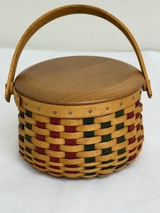 lot 241 image: 2003 Longaberger Tree Trimmings Melody Basket