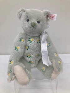 lot 20G image: Limited Edition 2008 Steiff Daisy Bear  Limited Edition Steiff Daisy Bear 681165