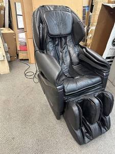 lot 1 image: Osaki TP-8500 Luxury Massage Chair - Works Great - Manufacturer Retail $5999