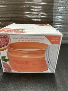lot 105 image: New Huge 40 oz 4 Wick Luxury Candle - Blood Orange & Tangerine