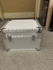 lot 52 image: ShockWave Pain Management  Relief Machine Retail $600