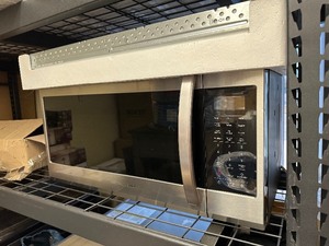 lot 20 image: Samsung - 1.9 Cu. Ft. Over-the-Range Microwave with Sensor Cook - Stainless Steel