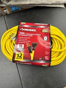 lot 64 image: New Husky 100 12 Guage Heavy Duty Extension Cord