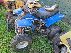 lot 32 image: Yamaha Quad ATV for Parts or Repair - Blue - Item is Off Site in SVEA See Desc