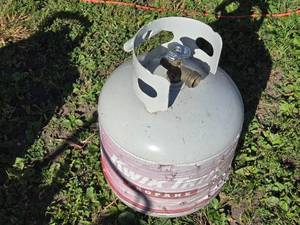 lot 45 image: Used 20 lb Propane Tank with Valve - Item is Off Site in SVEA See Desc