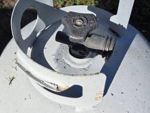 lot 47 image: Used 20 lb Propane Tank with Valve - Item is Off Site in SVEA See Desc