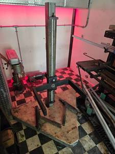 lot 83 image: Weber Heavy Duty Vertical Lift Mechanism - Industrial Tool - Unsure if Complete