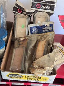 lot 105 image: Selection of 6 New Air Filters for Various Engine Types