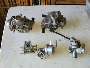 lot 151 image: Carburetors for Small Engine Applications - Used and Partial