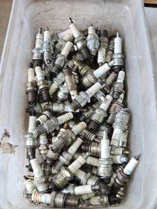 lot 157 image: Group of Miscellaneous Used Spark Plugs