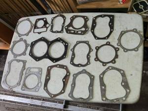 lot 174 image: Assortment of Small Engine Head Gaskets - Various Sizes and Shapes