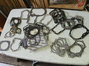 lot 175 image: Assortment of Small Engine Gaskets - Various Sizes and Styles