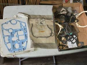 lot 176 image: Assortment of Small Engine Gaskets - Various Shapes and Sizes