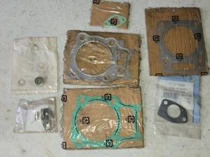 lot 179 image: Assortment of Honda Motorcycle Gaskets and Parts - Genuine OEM