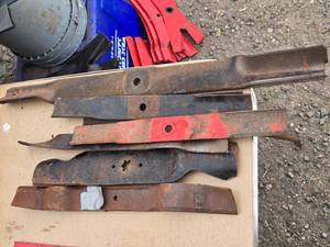 lot 183 image: Group of 6 Used Lawn Mower Blades - Various Conditions