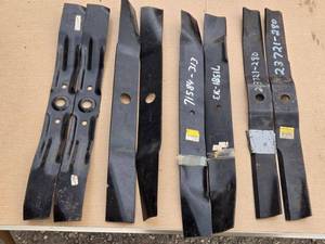 lot 189 image: Set of 8 Lawn Mower Blades - Various Models