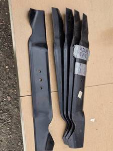 lot 192 image: Lot of 5 Used Oregon Lawn Mower Blades - Model 61-86