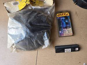 lot 237 image: Jiffy 8 Ice Fishing Auger Blades and Spare Blade Holder - New and Sealed