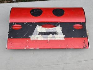lot 245 image: Used CL800 Amplifier - Red and Black with Visible Wear - Untested