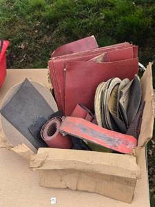 lot 251 image: Assortment of Sandpaper and Abrasives - Various Grits