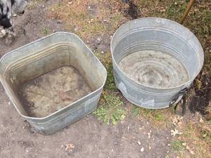 lot 255 image: Group of 2 Vintage Galvanized Metal Buckets - Square and Round